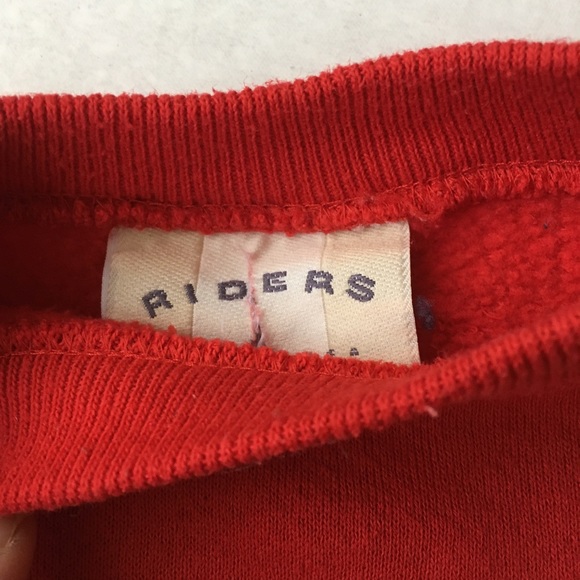 Red sweatshirt crew neck boys sweatshirt 4/$18 Boy's Red sweatshirt boys 8-11 - Picture 3 of 3